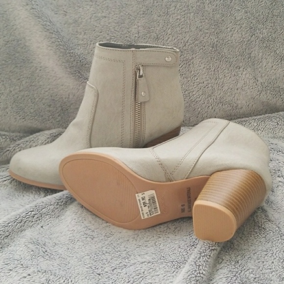 The EMMA Booties - Picture 4 of 4